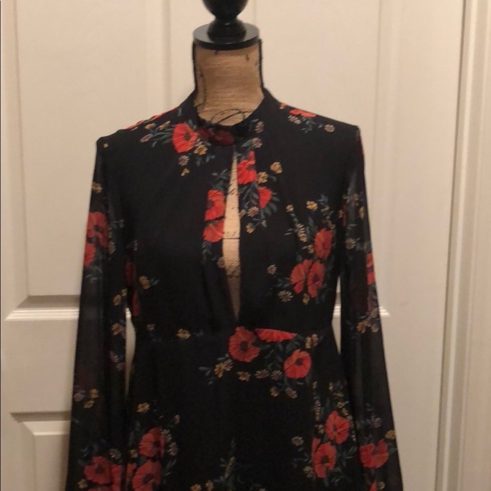 Black floral print dress - Picture 2 of 4